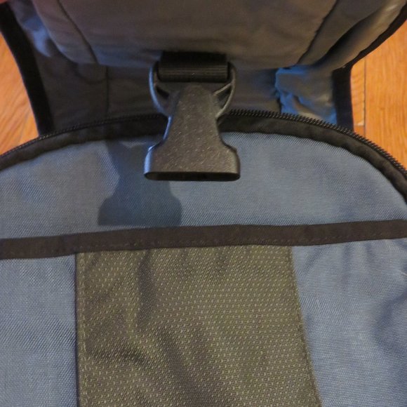 EMS blue/black crossbody medium travel bag, nwot - Picture 5 of 10